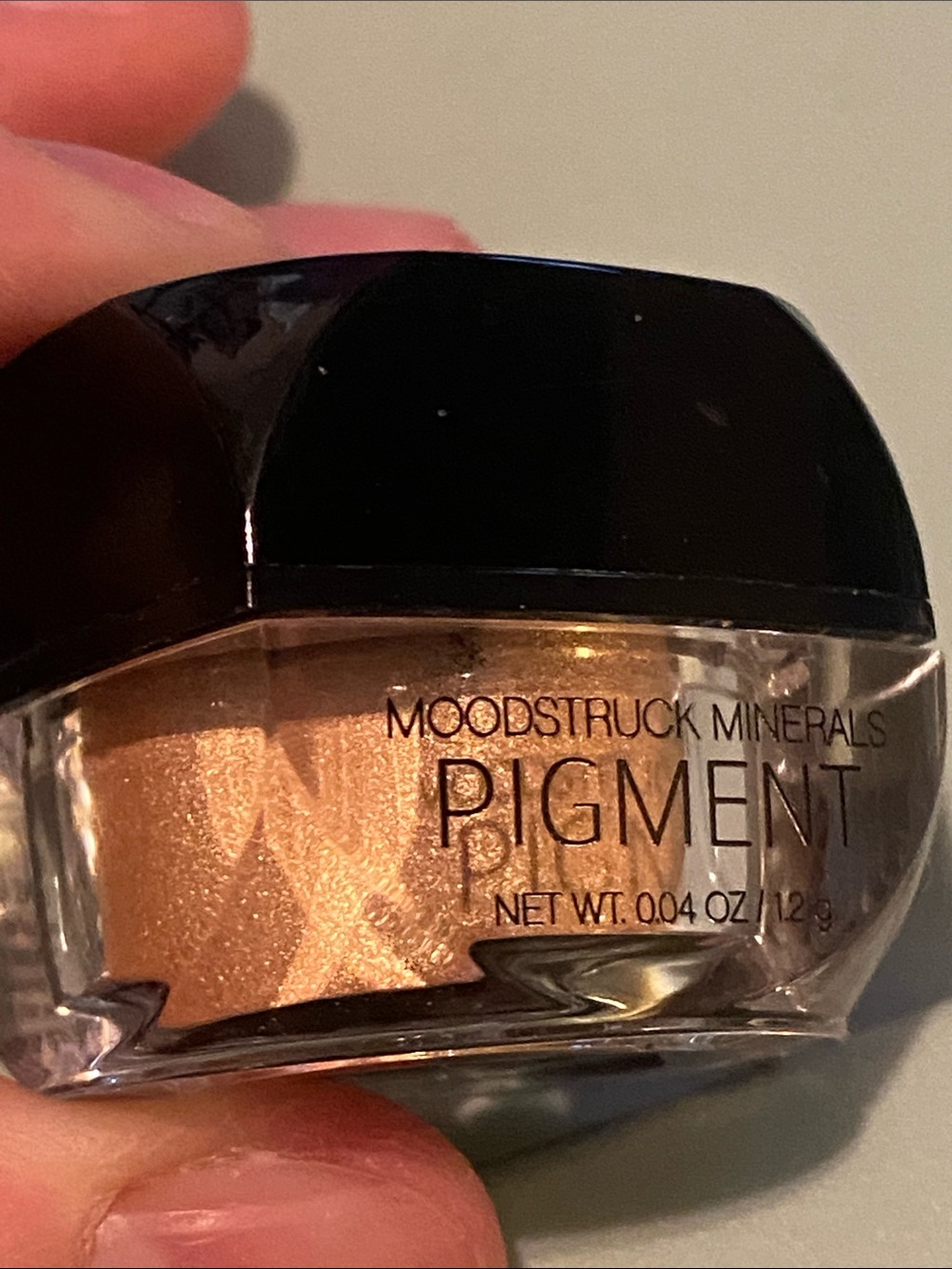 Younique Shimmer Pigment – Gold tan Gorgeous